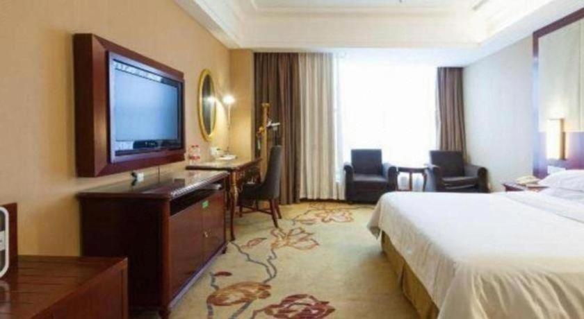 Vienna International Hongqiao Expo Center Caohejing Hotel 4*