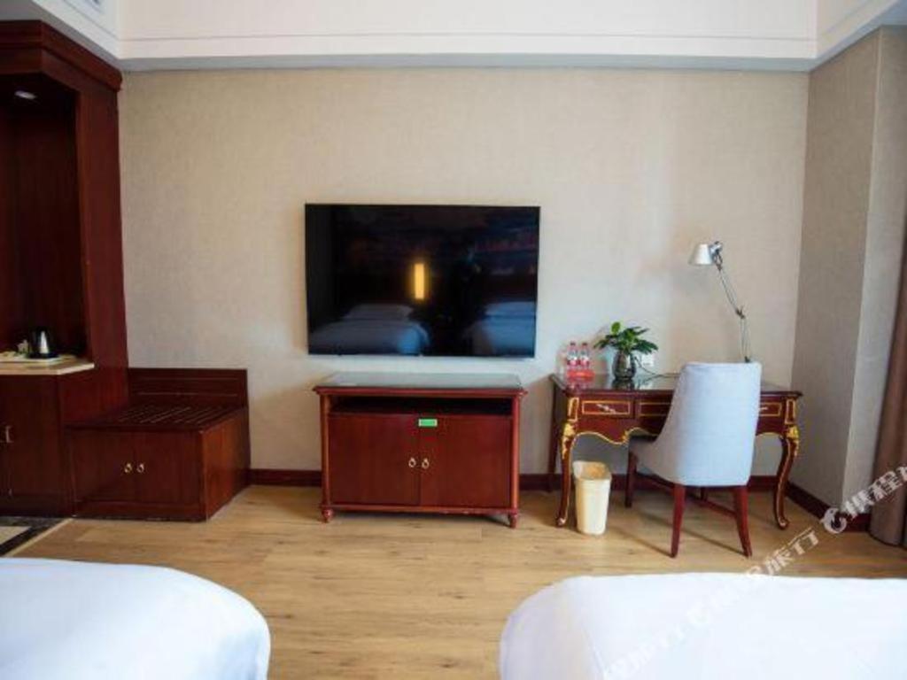 Vienna International Hongqiao Expo Center Caohejing Hotel 4*